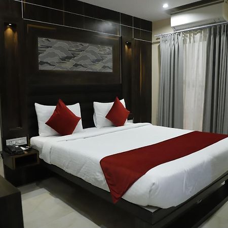 Hotel Trax International Джамшедпур Екстериор снимка