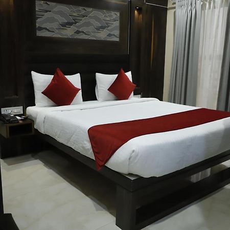 Hotel Trax International Джамшедпур Екстериор снимка