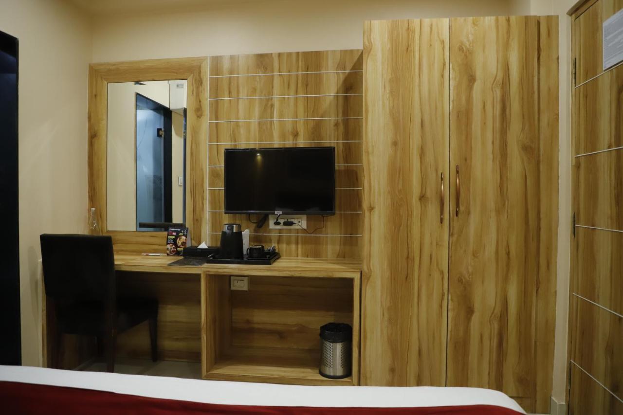 Hotel Trax International Джамшедпур Екстериор снимка